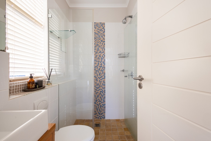 4 Bedroom Property for Sale in Whale Rock Beach Western Cape